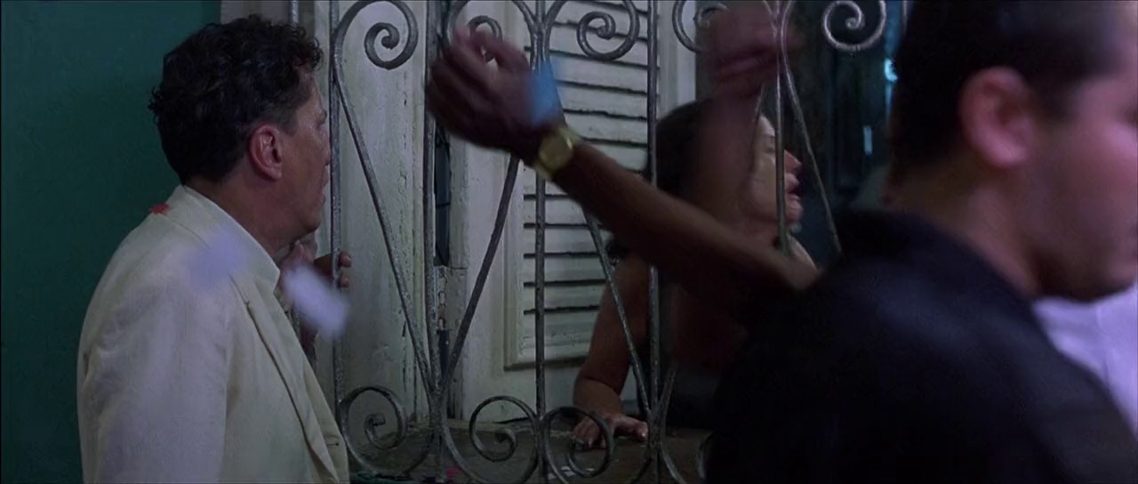 The Tailor of Panama (2001) BluRay Hindi + Tam + Eng 720p x264 AVC AAC 2.0 ESub.mkv.0004